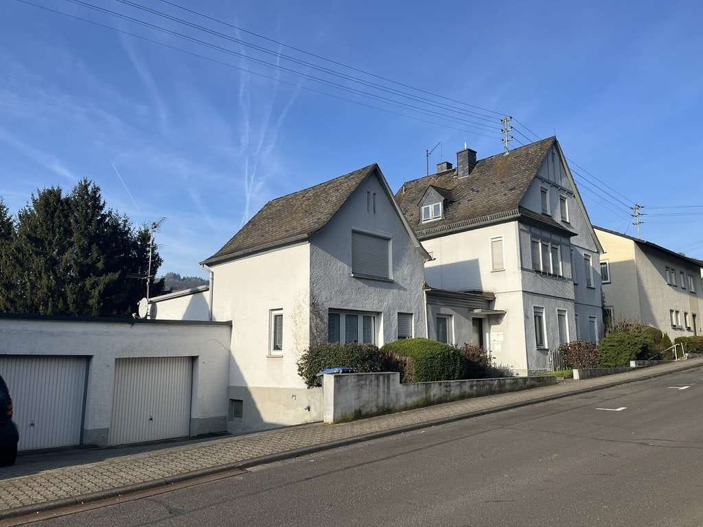 Immobilie in Nassau - Nassau: Mehrfamilienhaus mit vielen Möglichkeiten und tollem Ausblick! - Bild 1