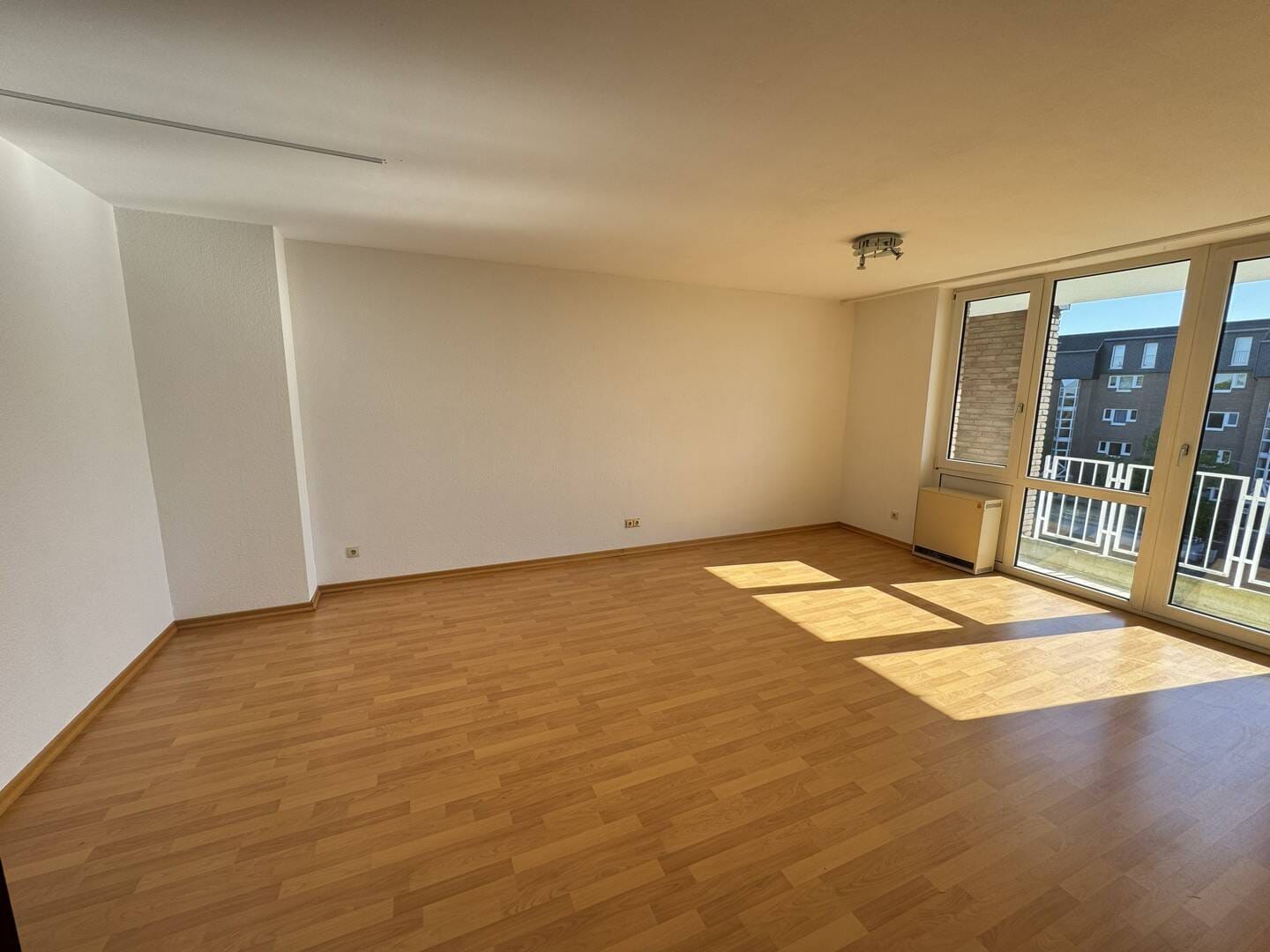 Immobilie in Meckenheim - Attraktive und bezugsfreie 2-Zi.-Wohnung in ruhiger Wohnlage! - Bild 1