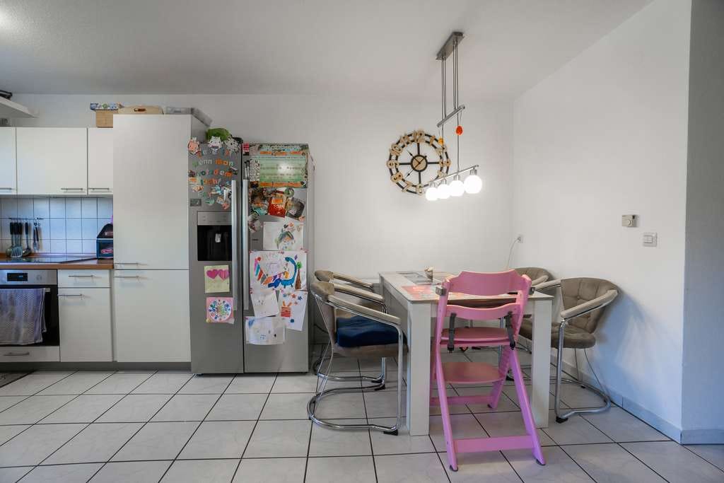 Immobilie in Krauchenwies - Attraktive 4-Zimmer-Erdgeschosswohnung mit Terrasse und drei Garagen - Bild 2
