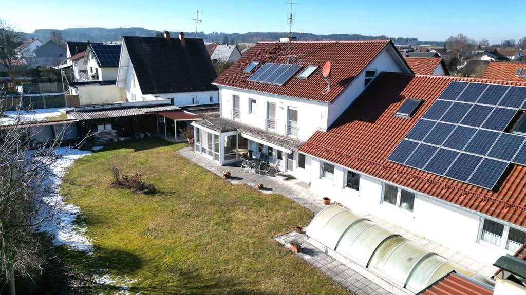 Immobilie in Erkheim - Großzügiges Wohnhaus mit modernen Praxisräumen in Erkheim - Bild 0