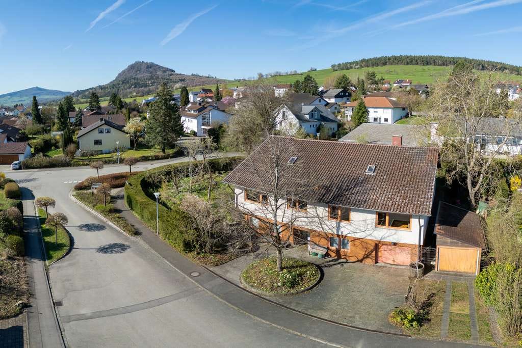 Immobilie in Engen - Exklusives Generationshaus in Toplage mit großem Grundstück - Bild 0