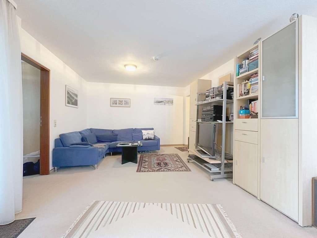 Immobilie in Filderstadt - Sicher investieren in Filderstadt – vermietete 2-Zimmer-Wohnung mit Balkon und TG-Stellplatz - Bild 2