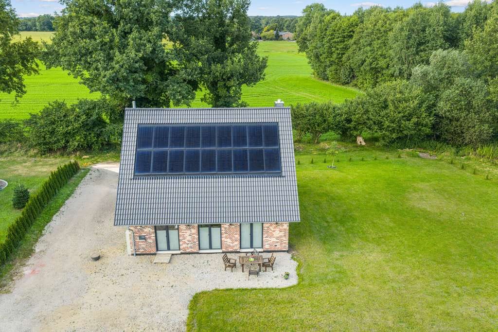 Immobilie in Lutzhorn - Nachhaltiges KfW-40+ Familienhaus mit Smart-Home & PV in idyllischer Lage - Bild 3