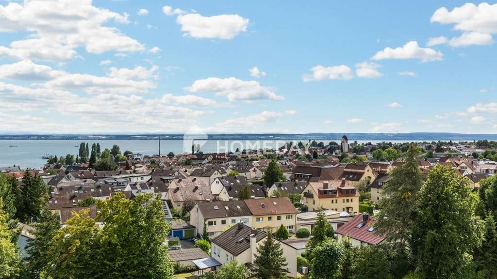 Immobilie in Immenstaad am Bodensee - Lichtdurchflutete Wohnung mit Seeblick und Loggia – Wohnen mit Weitblick in Immenstaad - Bild 0