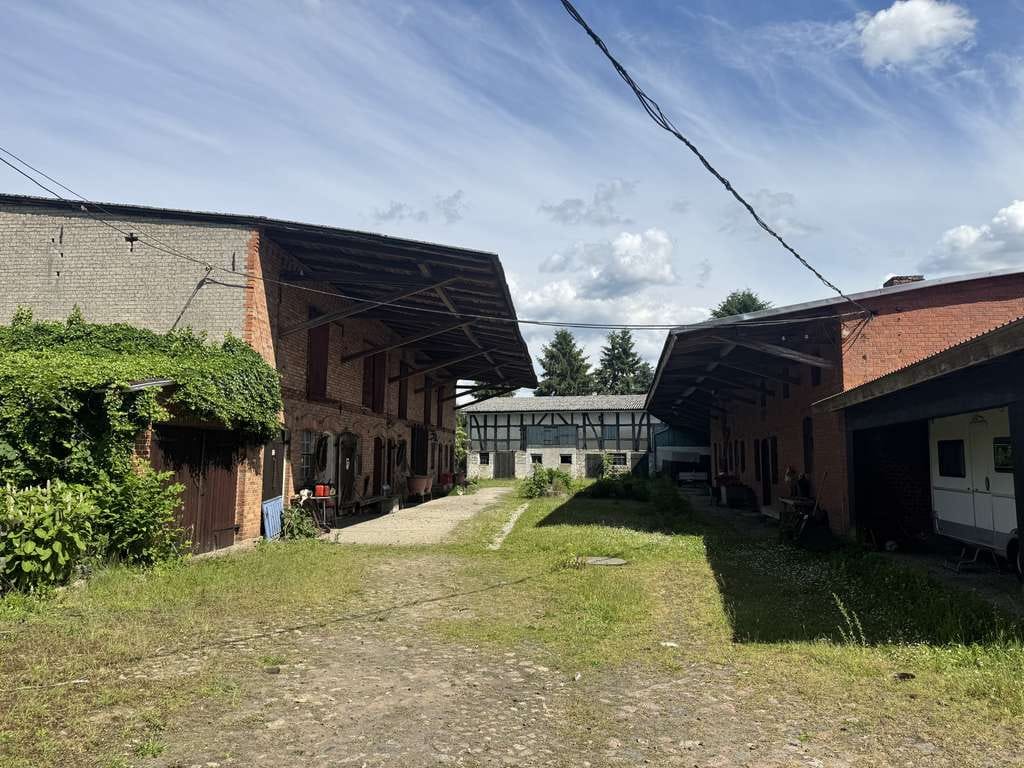 Immobilie in Klötze - Sanierungsbedürftiges Haus mit gepflegter Stallung und  ca. 1,6 ha Wiese in Wenze! - Bild 4