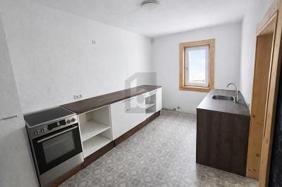 Immobilie in Neuhaus am Rennweg - IDYLLISCH MIT VIEL PLATZ, KAMIN UND TOLLEM GARTEN - Bild 3