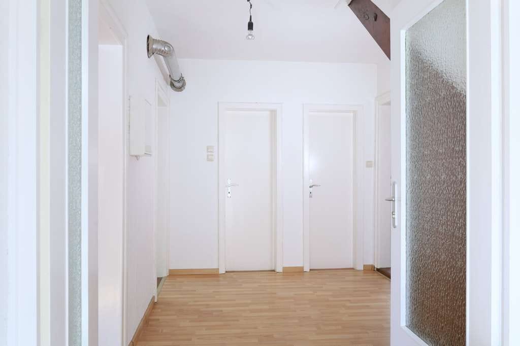 Immobilie in Dürrlauingen - Geräumiges Zweifamilienhaus 
mit großem Grundstück - Bild 3