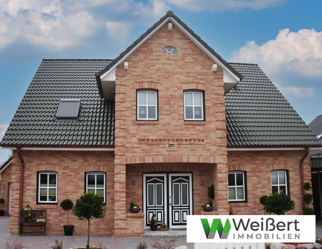 Immobilie in Hartenholm - Nordisches Flair - Ihr Kapitänshaus in Hartenholm  Niedrigenergiehaus EH40 mit Wärmepumpe & PV-Anlage -  Neubauplanung - Bild 0
