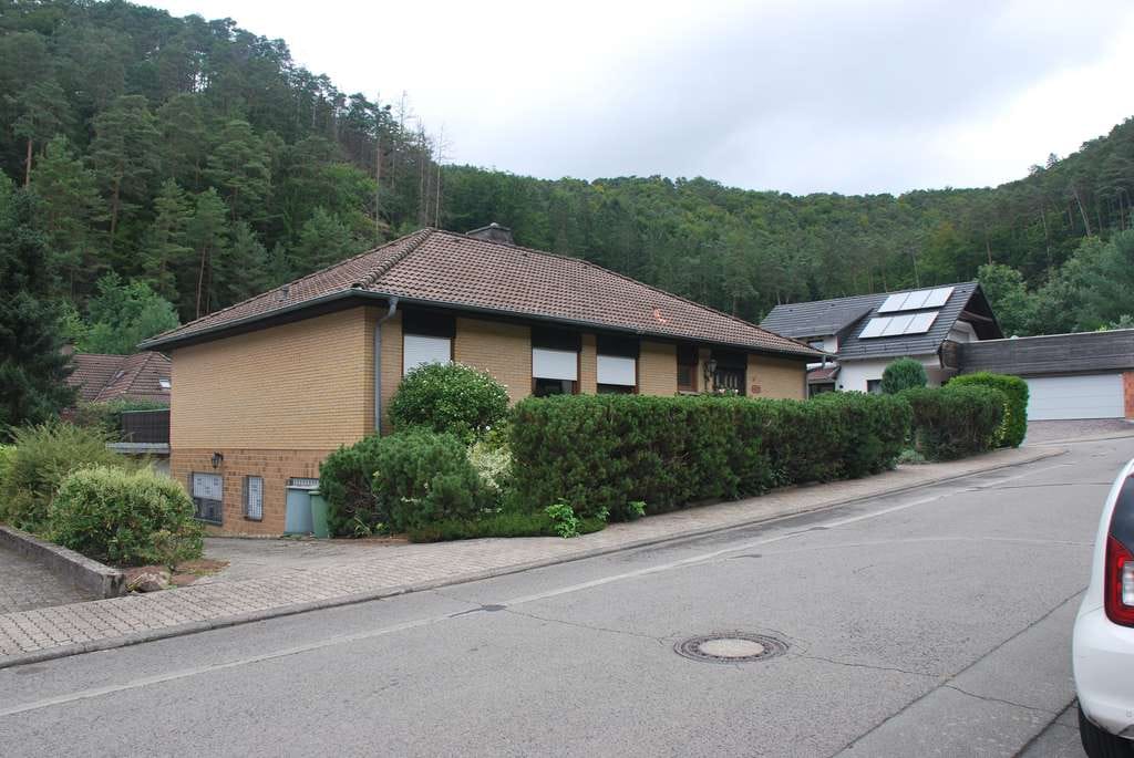 Immobilie in Dahn - Schöner Winkelbungalow in sehr ruhiger Lage - Bild 0