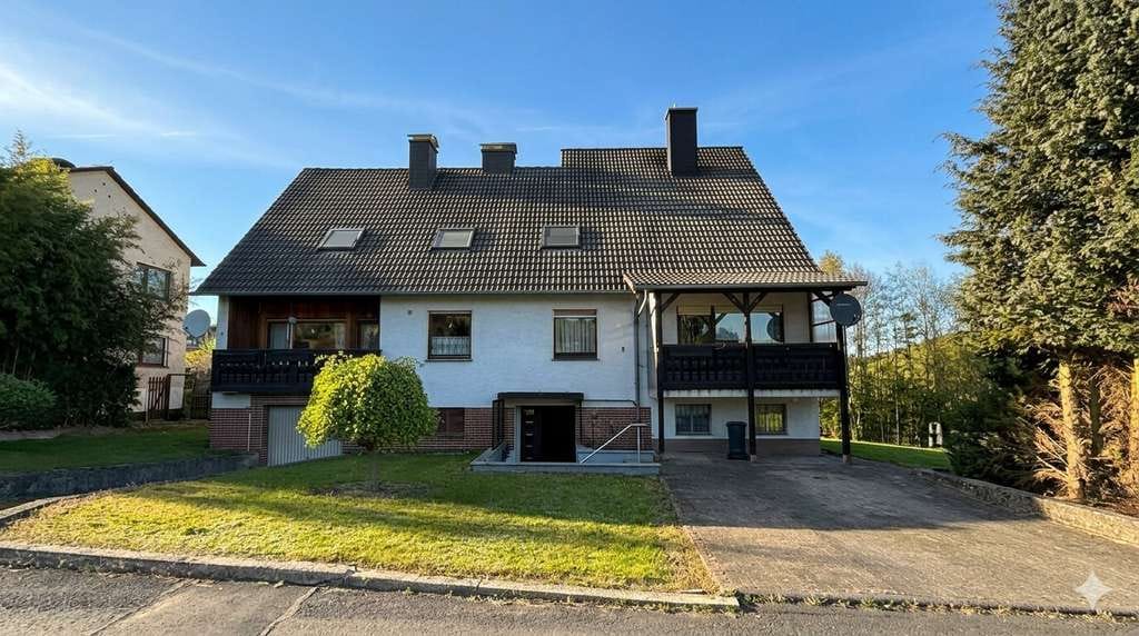 Immobilie in Witzenhausen - Großzügiges Familiendomizil mit vielseitigen Wohnmöglichkeiten in ruhiger Wohnlage - Bild 1