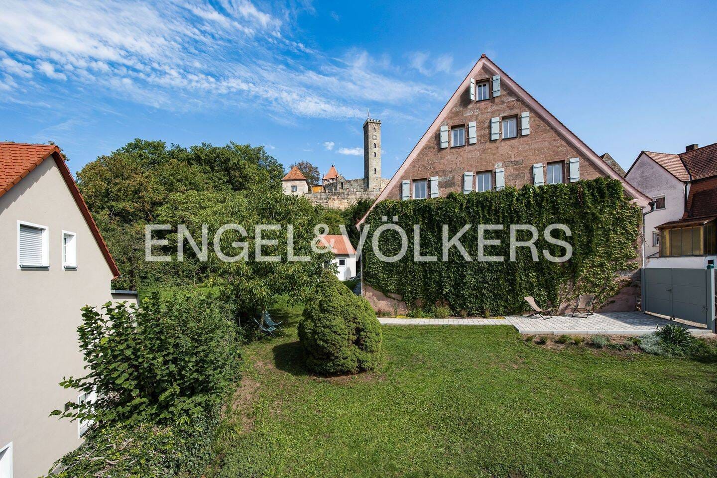 Immobilie in Abenberg - Stilvolle Wohnkultur in historischer Kulisse - außergewöhnliches Stadthaus mit Blick auf die Burg Abenberg - Bild 3