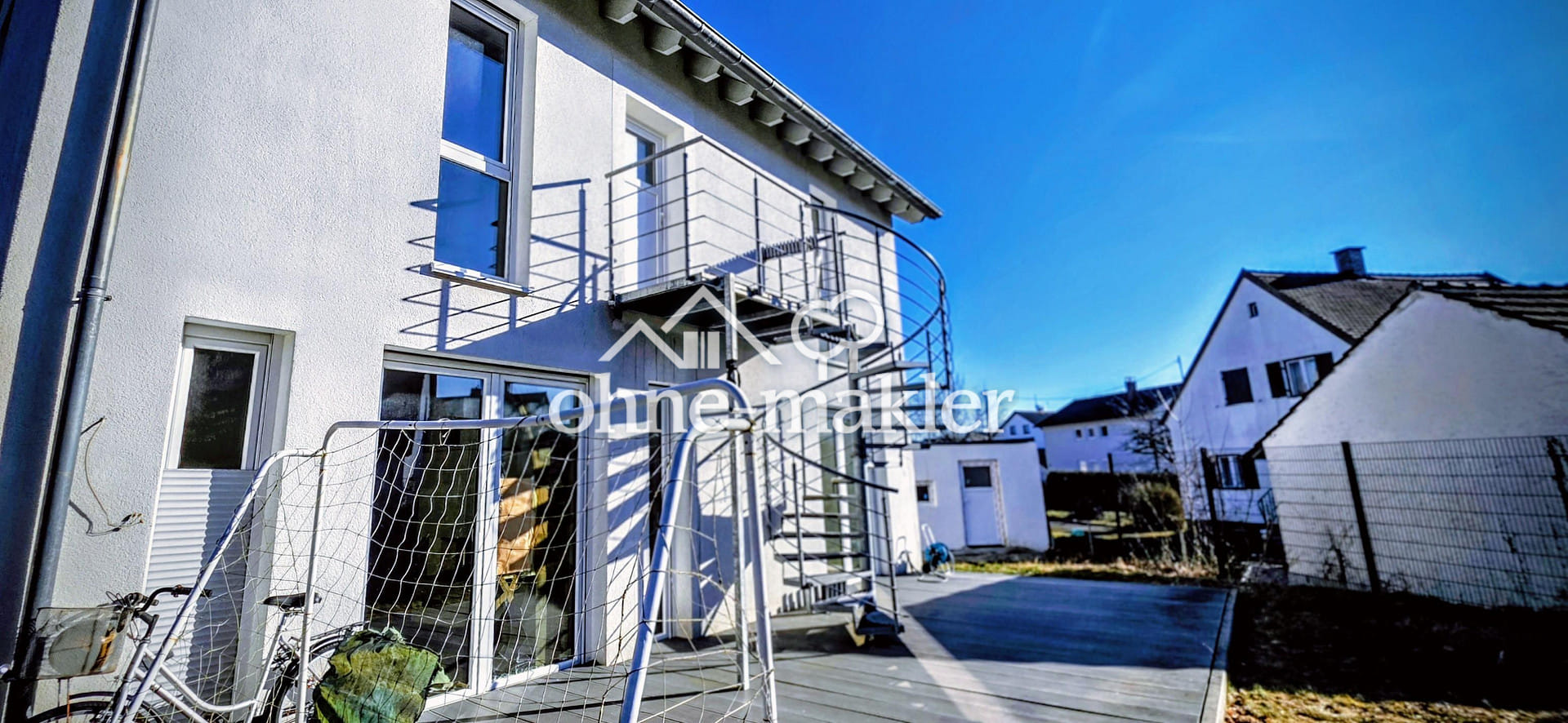 Immobilie in Röhrmoos - Luxus Einfamilienhaus mit Einliegerwohnung, Garage, Terrasse und großem Grundstück - Bild 1