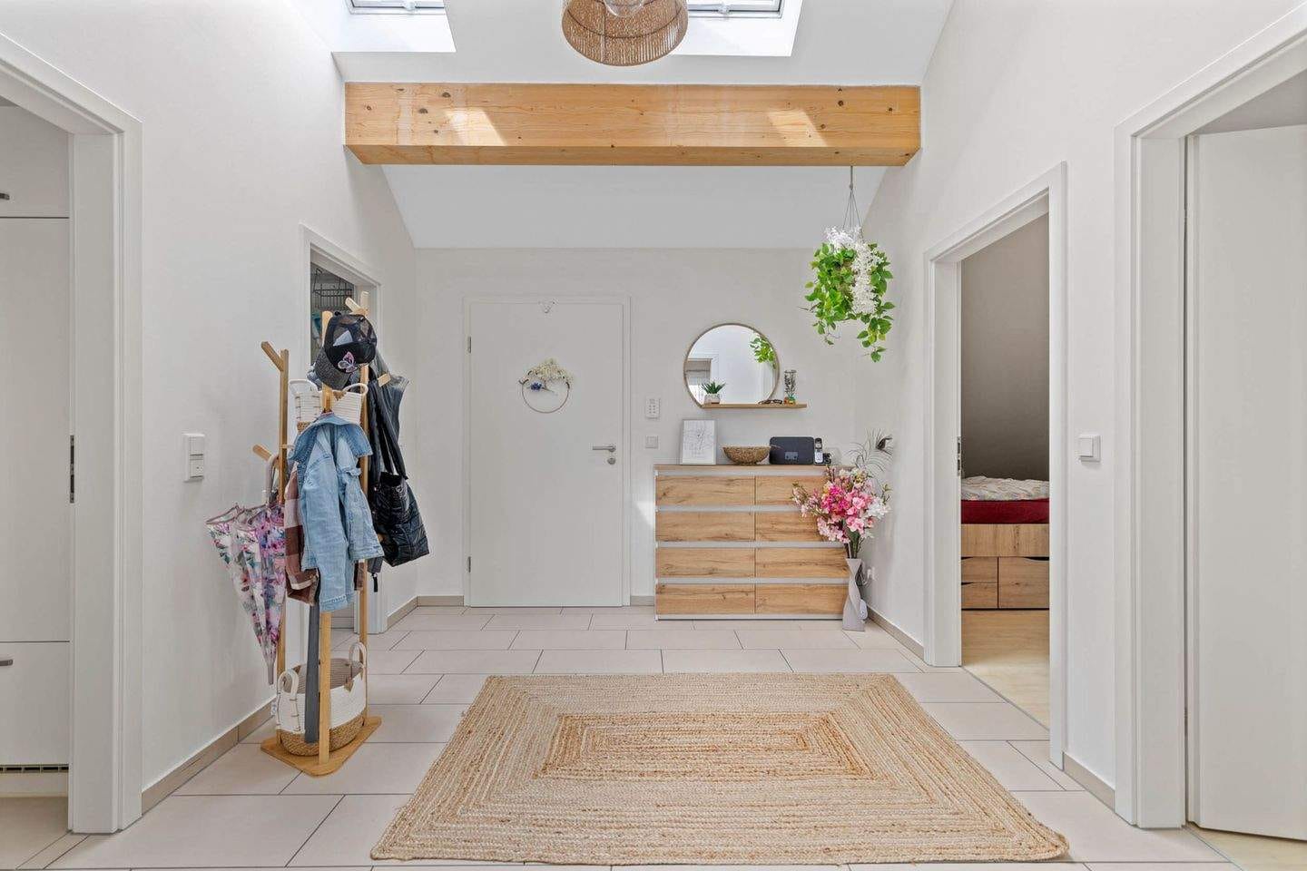 Immobilie in Lenting - 3-Zimmer-Dachgeschosswohnung (gesamte Etage) mit Garage, Stellplatz und Einbauküche in Lenting! - Bild 4