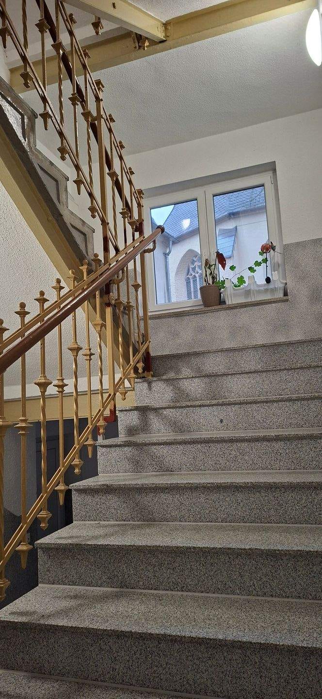 Immobilie in Stollberg/Erzgebirge - Hervorragend gepflegtes Wohn- und Geschäftshaus - Bild 2