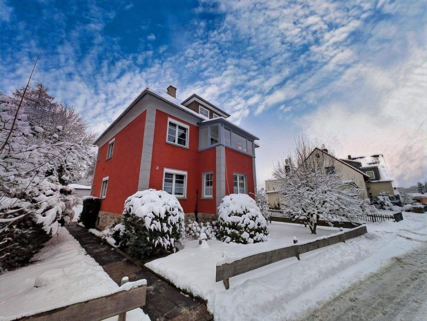 Immobilie in Korbach - Stilvolles Herrenhaus mit Altbaucharme in begehrter Wohnlage von Korbach - Bild 1
