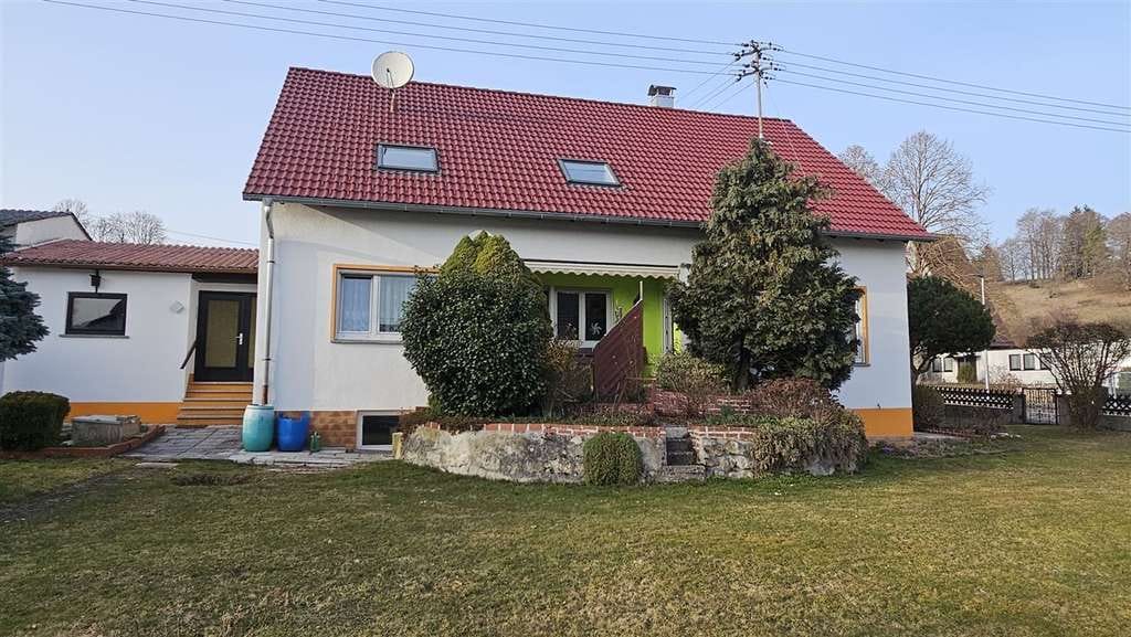 Immobilie in Steinheim am Albuch - Zweifamilienhaus in ländlich-ruhiger Wohnlage - Bild 0