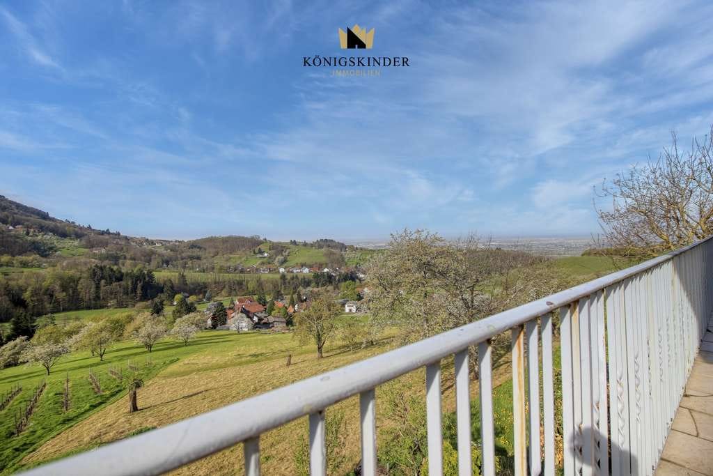 Immobilie in Lauf - Mehr Blick geht nicht – Ein-/Zweifamilienhaus mit Panorama übers Rheintal - Bild 1