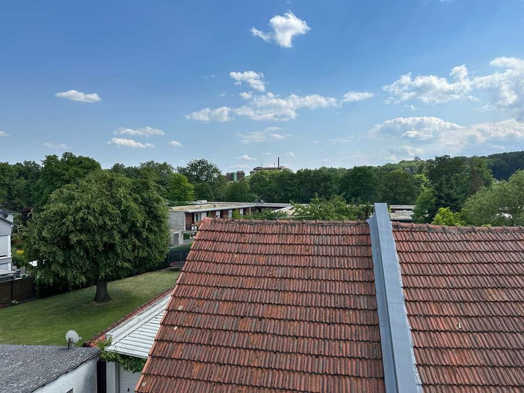 Immobilie in Lich - Solides Investment! Vollvermietetes 3-Familienhaus in der Licher Kernstadt! - Bild 2