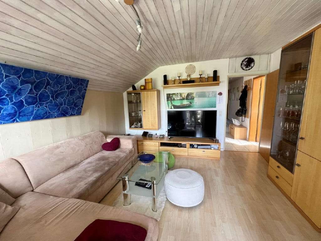 Immobilie in Leutkirch im Allgäu - Gemütliche Wohnung im DG mit sonnigem Balkon und Bergsicht - Bild 3