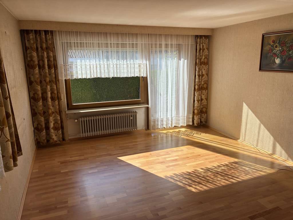 Immobilie in Tiefenbronn - Einfamilienwohnhaus - Bild 3