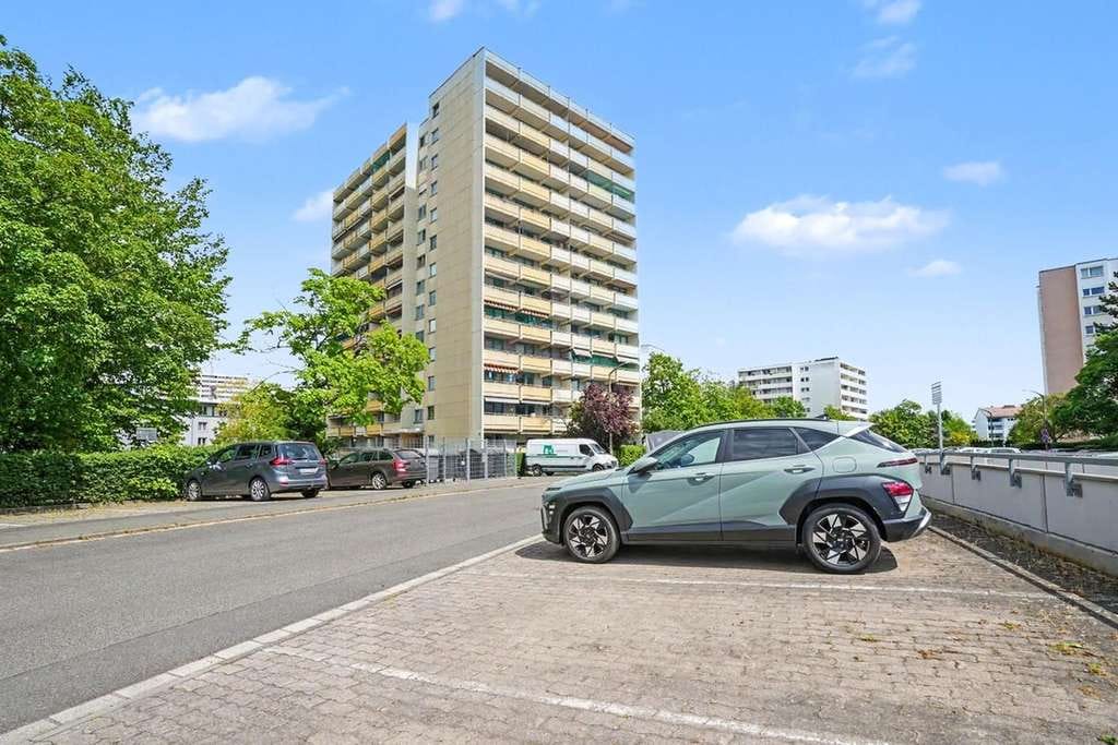 Immobilie in Erlangen - Bezugsfreie 1-Zimmer-Wohnung mit Pkw-Stellplatz in Erlangen-Bruck - Bild 0