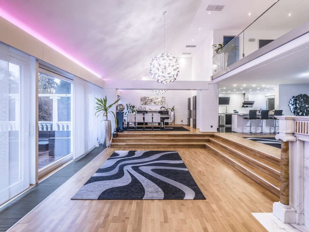 Immobilie in Walluf - Hochwertig saniertes Haus mit Pool, Wellness und Weinbergblick - Bild 1