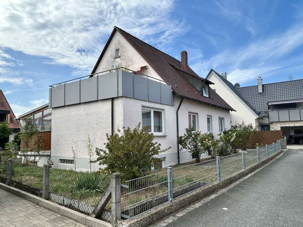 Immobilie in Baiersdorf - Ruhig gelegenes Zweifamilienhaus in Baiersdorf-Wellerstadt - Bild 2