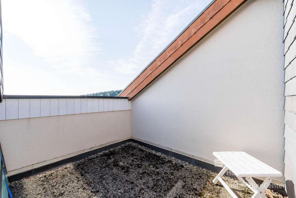 Immobilie in Herrischried - Lichtdurchflutete DG-Wohnung mit traumhafter Dachterrasse - u.a. perfekt als Ferienwohnung - Bild 2