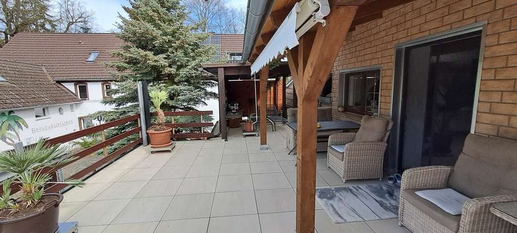 Immobilie in Bad Schmiedeberg - EFH an einem Privatsee mit Insel & modernster Technik – Naturidyll trifft Nachhaltigkeit - Bild 3