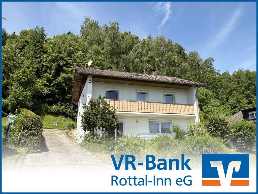 Immobilie in Simbach - Einfamilienhaus mit Nebengebäude, großem Garten und viel Potenzial in sonniger Randlage von Simbach - Bild 0