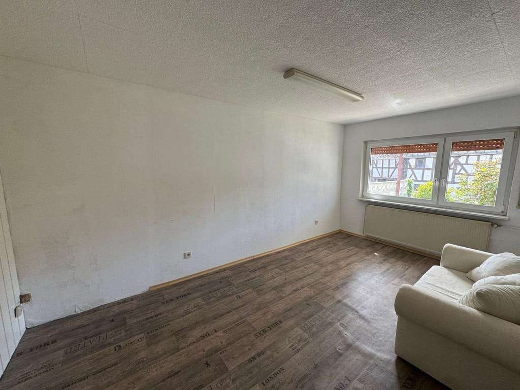 Immobilie in Dillenburg - Bezugsfertiges Wohnhaus mit zusätzlichem Ausbaupotenzial in Manderbach - Bild 4