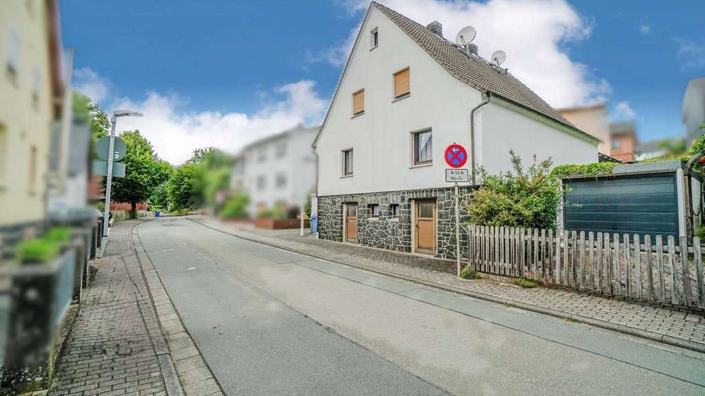 Immobilie in Gladenbach - Sonniges Einfamilienhaus mit Garten in Gladenbach OT - Bild 3