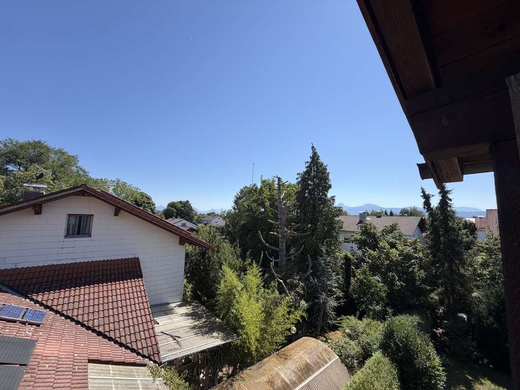 Immobilie in Bad Aibling - Lichtdurchflutetes Dachgeschoss mit Raumgefühl & Balkon - Bild 4