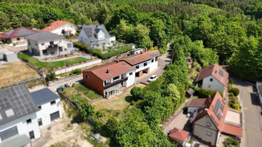 Immobilie in Merzalben - +++Zwei Einfamilienhäuser mit Südausrichtung, Wintergärten, Südbalkon, 3 Garagen, auf einem ruhig... - Bild 1