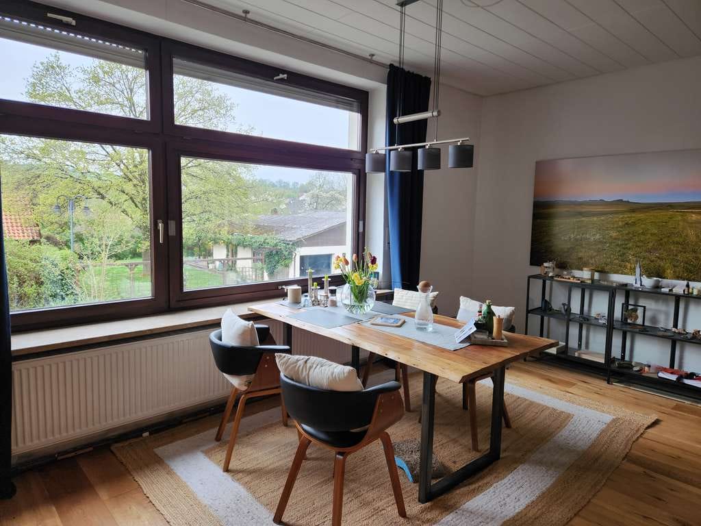 Immobilie in Extertal - Großzügiges Haus für Wohnen und/oder Gewerbe  - Bild 1