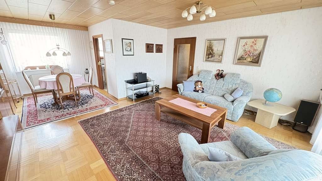 Immobilie in Renningen - Schöne, großzügige Wohlfühlwohnung mit Weitblick - Bild 0