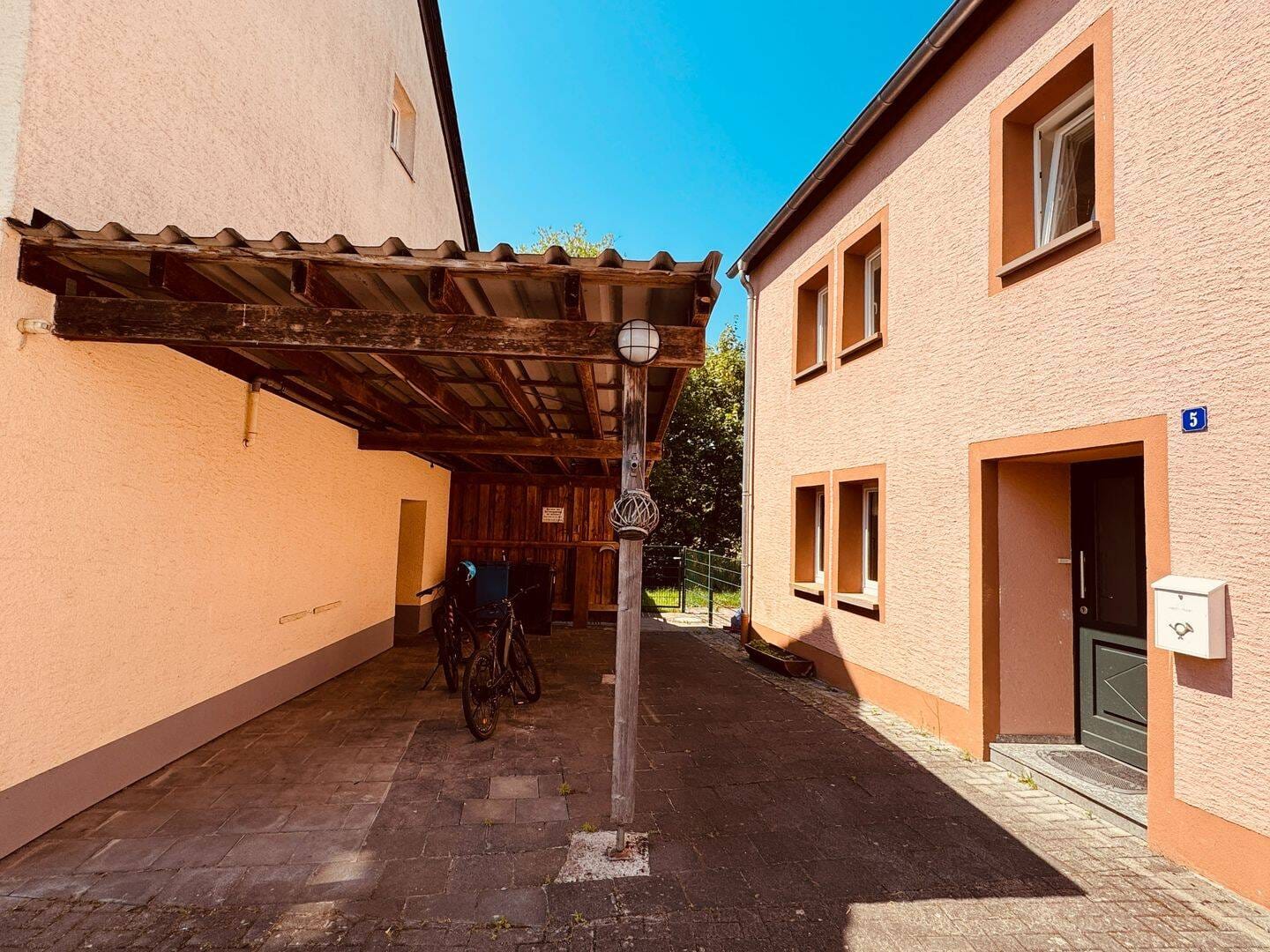 Immobilie in Oberkail - Kapitalanlage * Renditeobjekt * OBERKAIL * Spangdahlem * saniertes MFH * EFH * Ferienwohnungen * Einfamilienhaus * Mehrgenerationen * Praxis * Büro *  - Bild 3