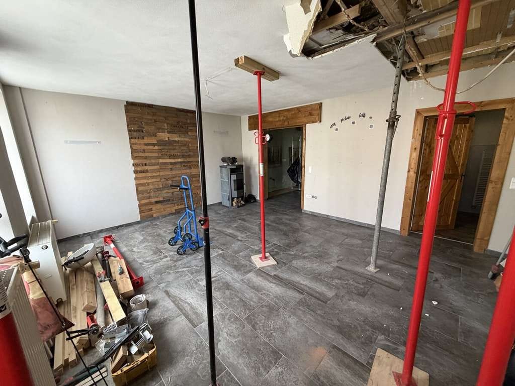 Immobilie in Großrosseln - Renovierungsbedürftiges Einfamilienhaus mit großem Grundstück in Großrosseln - Bild 1