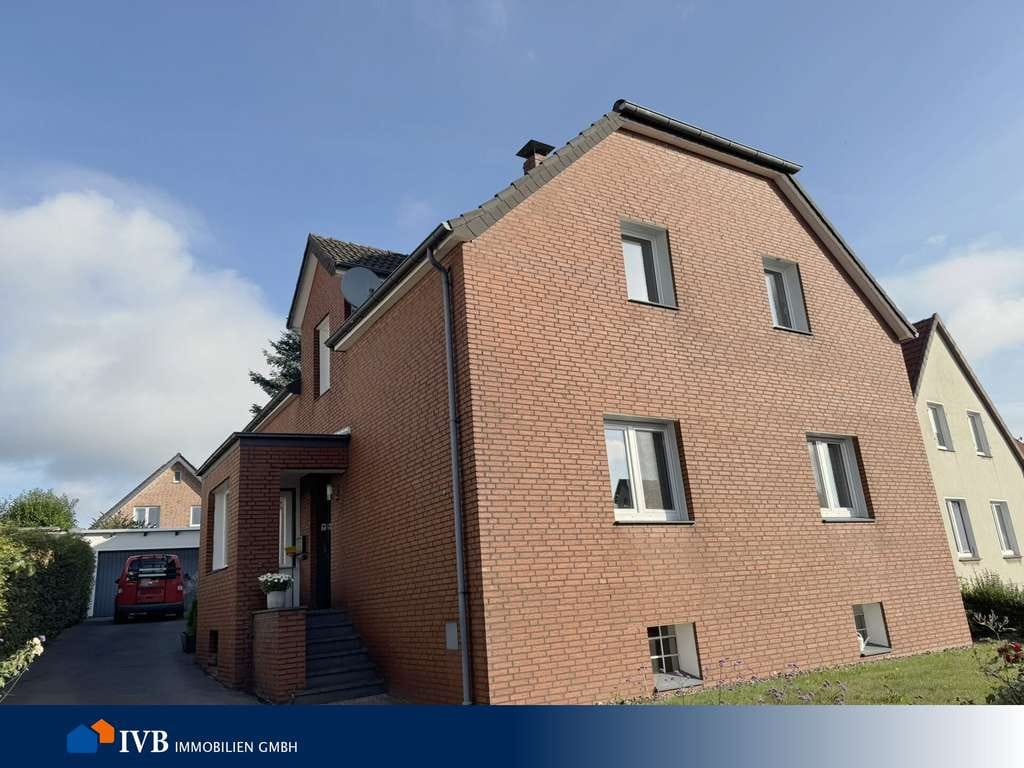 Immobilie in Borgholzhausen - Gepflegtes vollunterkellertes Einfamilienhaus mit Garten in Borgholzhausen! - Bild 0