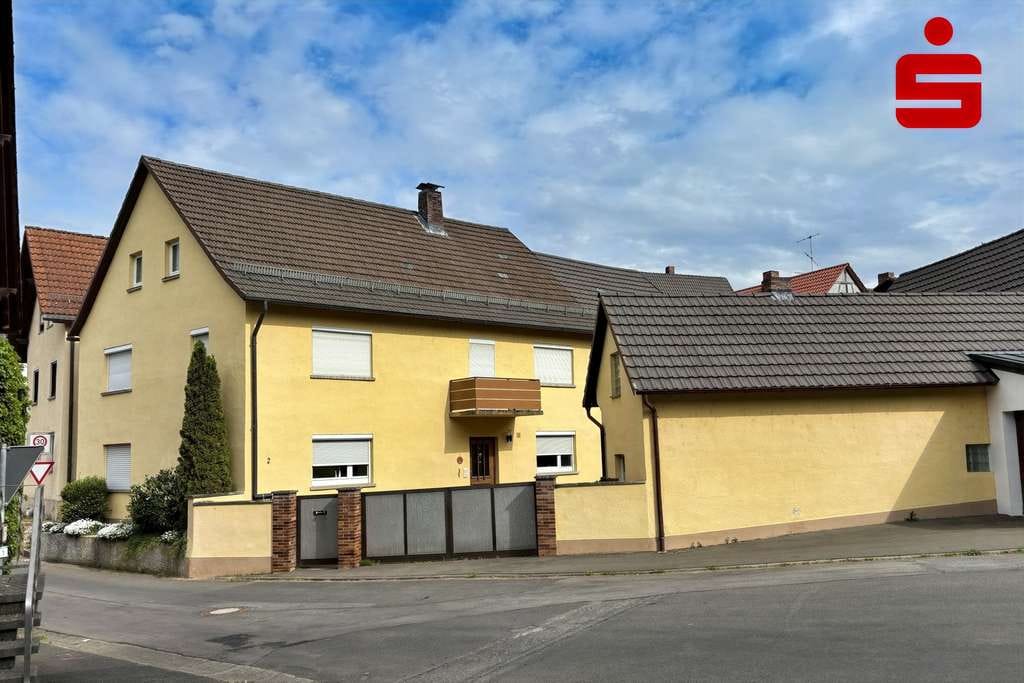 Immobilie in Schonungen - Marktsteinach - Einfamilienhaus mit Nebengebäuden - Bild 0