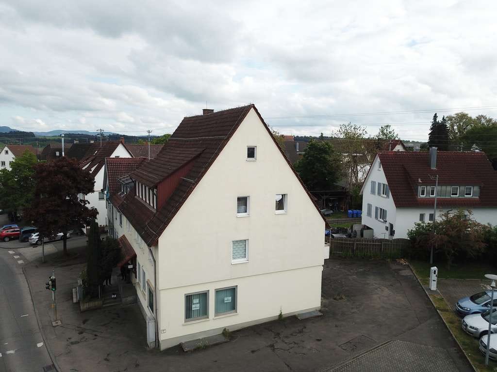 Immobilie in Rosenfeld - Attraktives Wohn- und Geschäftshaus mit großem Entwicklungspotenzial und vielseitiger Gewerbeeinheit - Bild 2