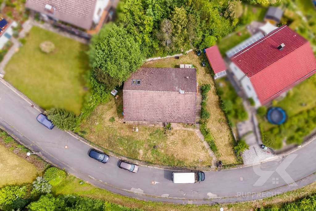 Immobilie in Hartenstein - Hanghaus mit Panoramablick ins Pegnitztal - Großzügiges EFH in ruhiger Lage bei Velden - Bild 1