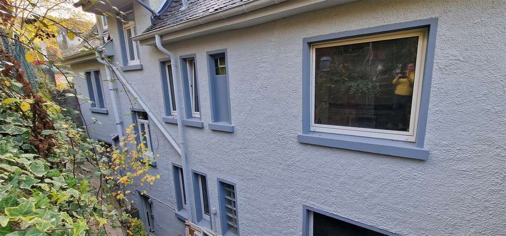 Immobilie in Bad Ems - Modernisiertes 5-Parteien Mehrfamilienhaus mit 2 Garagen zur Kapitalanlage! - Bild 1