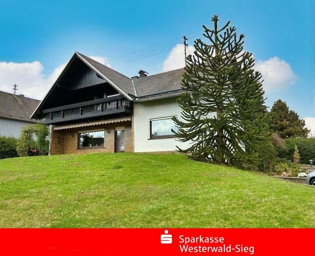 Immobilie in Nauroth - Preisreduzierung - Sie suchen das Besondere ? Großzügiges Wohnhaus mit Gartenparadies  - Bild 0
