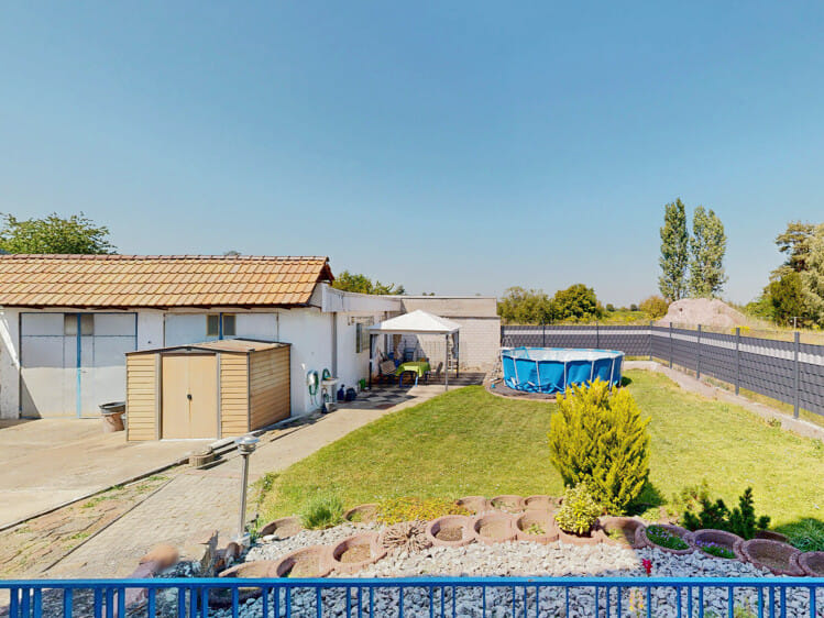 Immobilie in Rödersheim-Gronau - Großes Haus mit großem Grundstück und ruhiger Wohnlage - Bild 2
