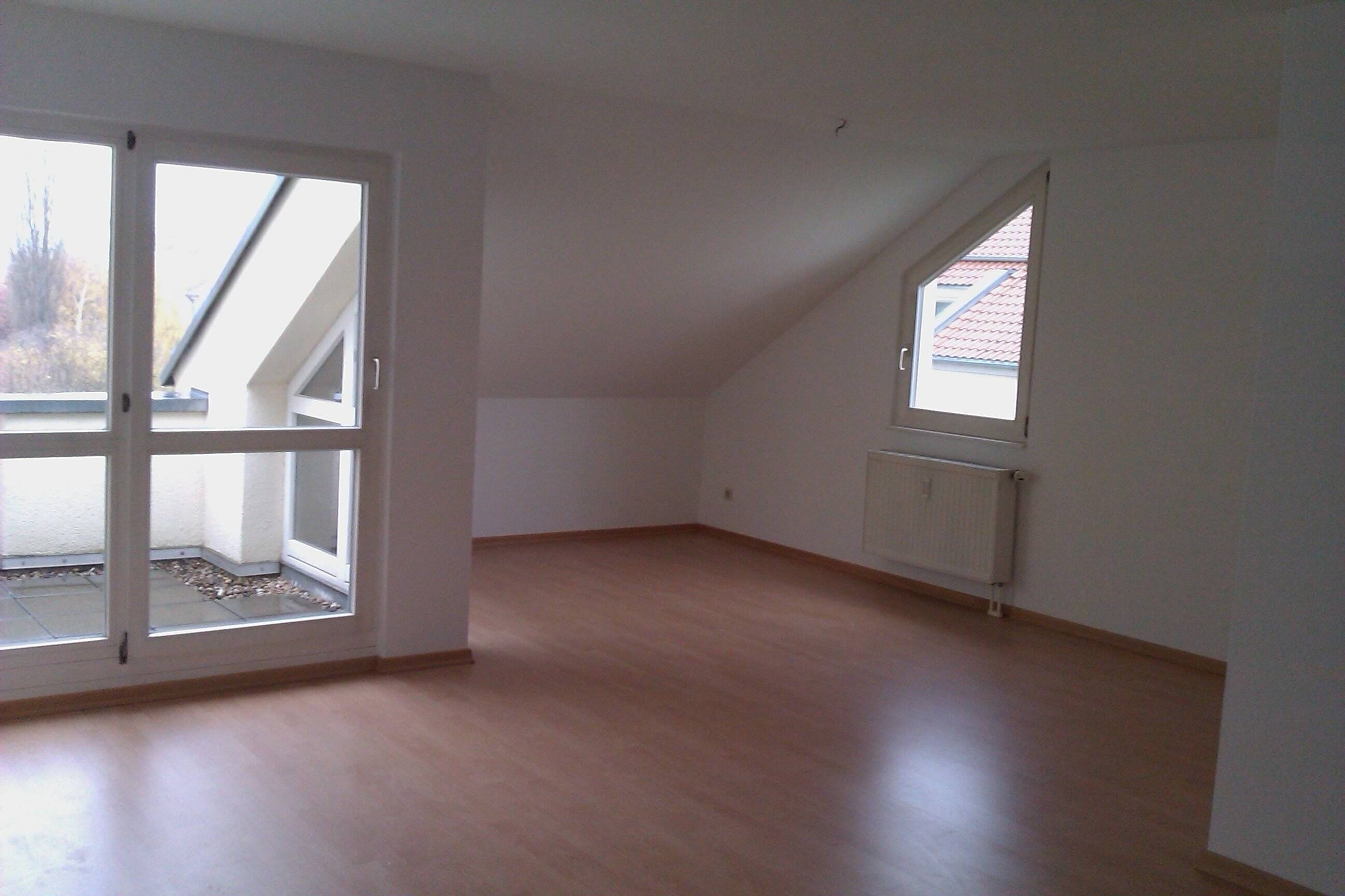 Immobilie in Weinböhla - ETW - Weinböhla bei Dresden, Lindenstr. 14, DG rechts, W 25 mit 2 Balkonen und TG-Stellplatz - Bild 2
