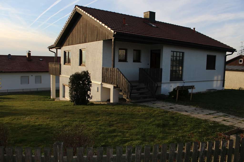 Immobilie in Aldersbach - Großes Einfamilienhaus in Aldersbach - Bild 0