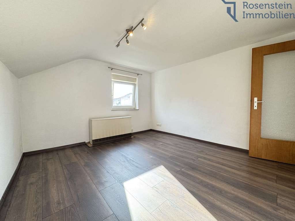 Immobilie in Heubach - +++ OHNE KÄUFERPROVISION +++ Attraktive DG-Wohnung in ruhigem 3-Familienhaus - Bild 3