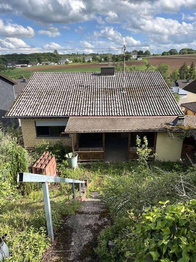 Immobilie in Schmelz - HÜTTERSDORF : Solides Haus mit FAMILIENFREUNDLICHEM Grundriss in RUHIGER Lage !     - Bild 2