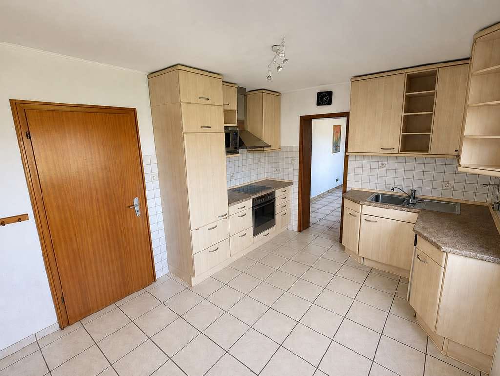 Immobilie in Kirchhundem - Viel Platz für Ihre Ideen - Einfamilienhaus mit großem Garten - Bild 4